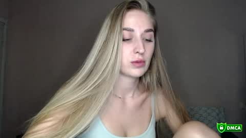 Femke online show from May 18, 8:03 pm