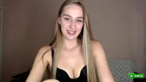 Femke online show from June 2, 8:11 pm