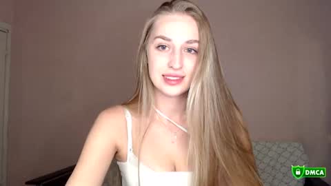 Femke online show from June 21, 8:00 pm