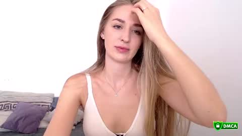 Femke online show from July 1, 2:29 pm