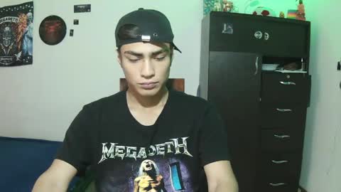 Snapshot of fenix_hardcock chatting on June 2, 5:37 pm Christian online show from June 2, 5:37 pm