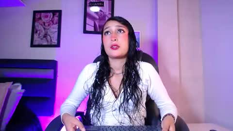 Snapshot of fenixx_19 chatting on March 12, 11:16 am Fenix online show from March 12, 11:16 am