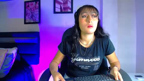 Snapshot of fenixx_19 chatting on March 24, 11:37 am Fenix online show from March 24, 11:37 am