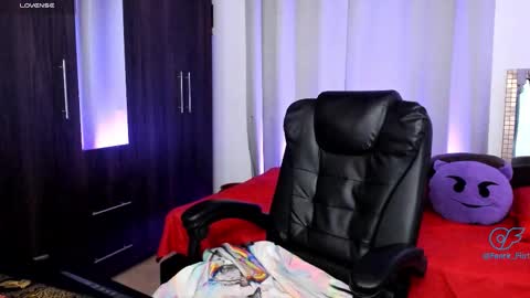 Fenrir Flirt online show from October 19, 3:18 am