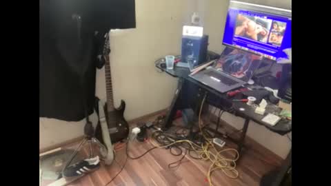 Snapshot of fer92400 chatting on March 16, 7:07 pm fer92400 online show from March 16, 7:07 pm