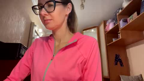 Snapshot of feraliss chatting on November 23, 9:20 am feraliss online show from November 23, 9:20 am