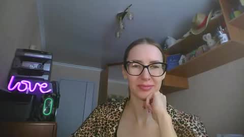 feraliss online show from March 10, 8:41 am