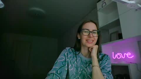 feraliss online show from June 17, 11:34 am
