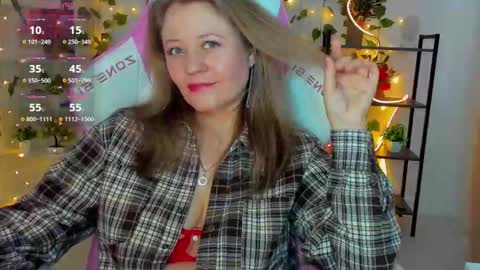 Snapshot of ferall_berrry chatting on March 13, 3:18 pm Ferall Btrrry online show from March 13, 3:18 pm