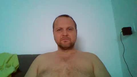 Snapshot of ferkooo111 chatting on February 24, 4:27 am Dorotheo online show from February 24, 4:27 am