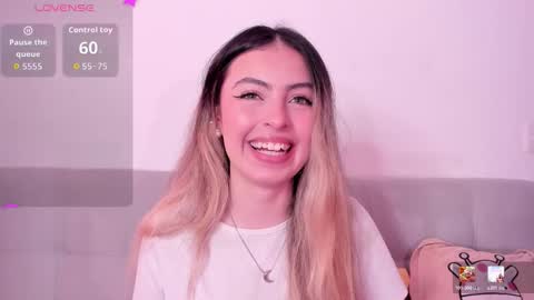 Snapshot of fernanda_aaa chatting on February 16, 2:13 pm fernanda online show from February 16, 2:13 pm