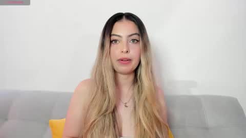 Snapshot of fernanda_aaa chatting on February 28, 2:40 pm fernanda online show from February 28, 2:40 pm