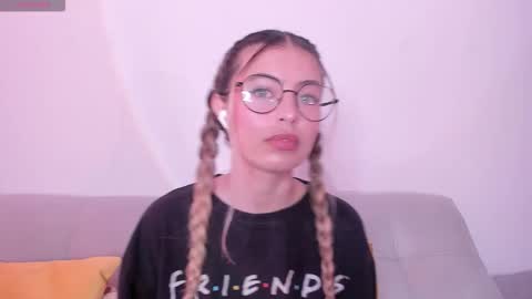 Snapshot of fernanda_aaa chatting on March 2, 2:02 pm fernanda online show from March 2, 2:02 pm