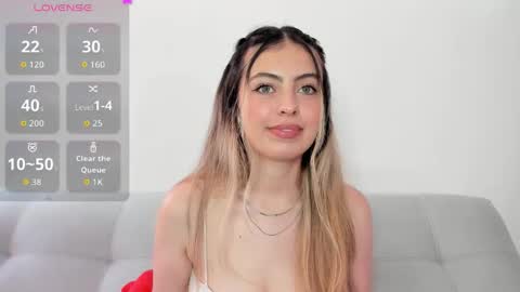Snapshot of fernanda_aaa chatting on March 10, 2:00 pm fernanda online show from March 10, 2:00 pm