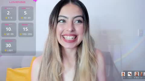 Snapshot of fernanda_aaa chatting on March 31, 2:17 pm fernanda online show from March 31, 2:17 pm