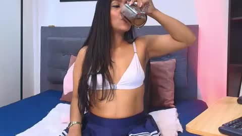 Fernandabrown s online show from June 12, 12:26 pm