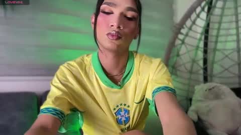 fernanda online show from June 12, 1:26 am