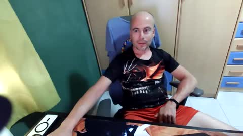fernandez83 online show from June 12, 6:51 pm