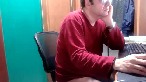 fernandoreutergrant online show from October 15, 11:21 am
