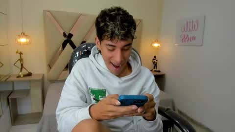 FER PHOENIX online show from March 6, 4:09 am