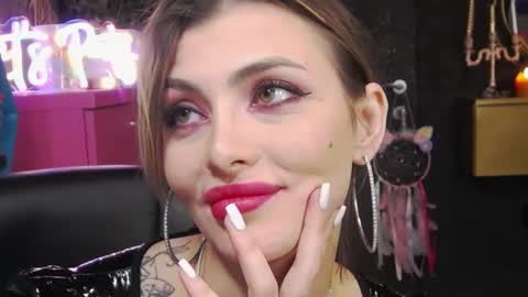 Snapshot of fetishsarah chatting on February 26, 10:53 pm Sarah online show from February 26, 10:53 pm