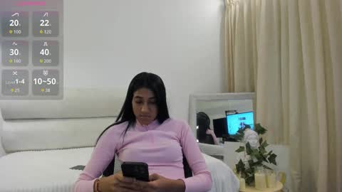 Freyja  online show from October 5, 7:01 pm