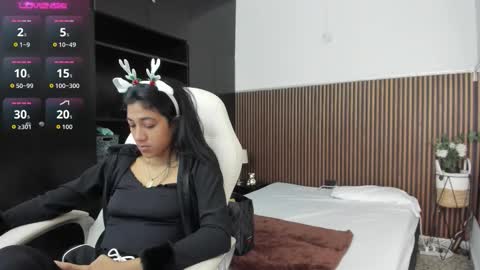 Freyja  online show from December 2, 5:30 pm