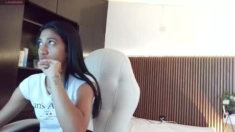 Snapshot of ffreyja_ chatting on February 16, 5:20 pm Freyja online show from February 16, 5:20 pm