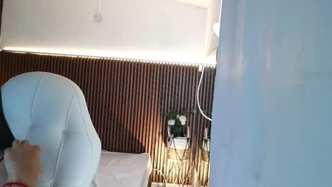 Snapshot of ffreyja_ chatting on February 25, 5:11 pm Freyja online show from February 25, 5:11 pm