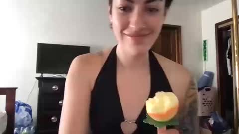 fgsammie online show from October 19, 6:19 pm