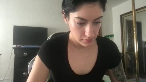 fgsammie online show from November 10, 8:19 pm