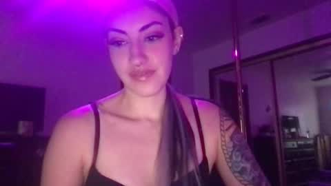 fgsammie online show from November 17, 9:20 pm