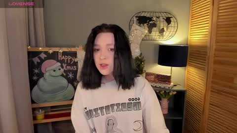 fiamoory online show from December 17, 1:18 am