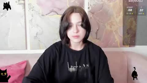 fiamoory online show from June 13, 1:36 am