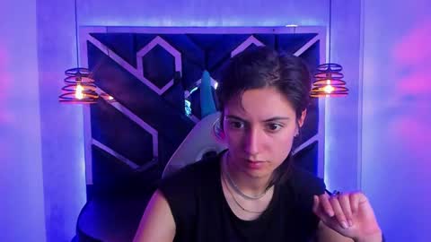   online show from December 19, 12:01 pm