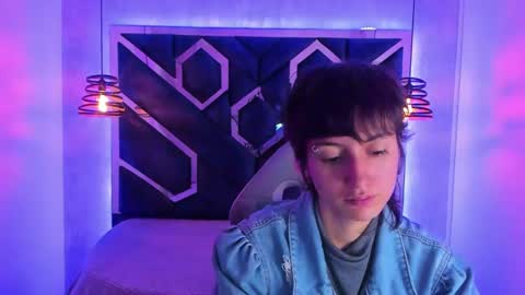   online show from December 21, 11:55 am
