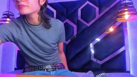   online show from December 21, 6:02 pm