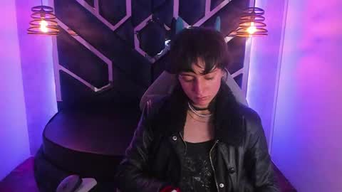   online show from December 22, 5:42 pm