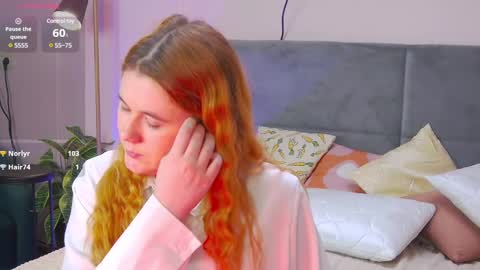 Snapshot of fiery_foxy chatting on February 27, 7:12 am Mabel online show from February 27, 7:12 am