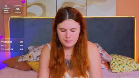 Snapshot of fiery_foxy chatting on September 16, 12:00 am Mabel online show from September 16, 12:00 am