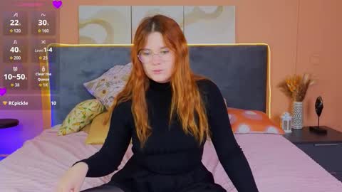 Snapshot of fiery_foxy chatting on September 21, 4:03 am Mabel online show from September 21, 4:03 am