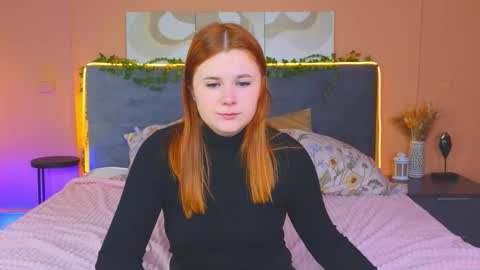 Snapshot of fiery_foxy chatting on October 13, 4:12 am Mabel online show from October 13, 4:12 am