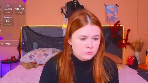 Snapshot of fiery_foxy chatting on October 27, 4:05 am Mabel online show from October 27, 4:05 am