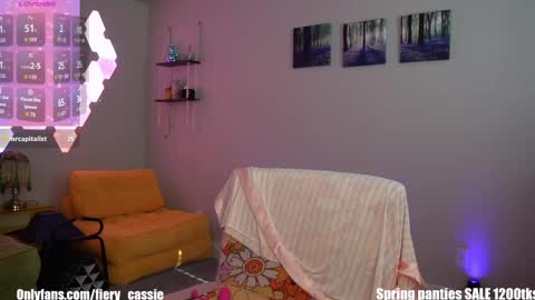 Snapshot of fiery_redhead chatting on May 18, 12:51 am Cassie Ventura online show from May 18, 12:51 am