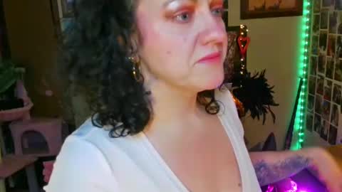 fieryminx67 online show from February 3, 7:57 am