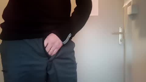 fifi010203 online show from December 7, 12:02 pm