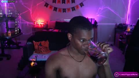 Snapshot of figure_male chatting on October 18, 5:35 pm Jay online show from October 18, 5:35 pm