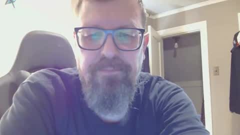 Snapshot of figuredraw chatting on October 17, 9:17 pm figuredraw online show from October 17, 9:17 pm