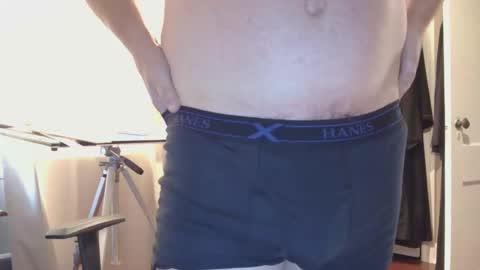 Snapshot of figuredraw chatting on October 24, 7:32 pm figuredraw online show from October 24, 7:32 pm