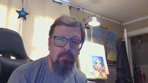 Snapshot of figuredraw chatting on February 2, 12:31 am figuredraw online show from February 2, 12:31 am